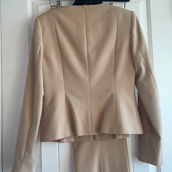 Calvin Klein matching, tan suit size 2 - Picture 5 of 9